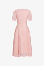 Đầm xòe hồng cổ V đính nơ phối ren