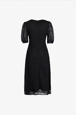 Đầm ren đen dáng xòe dài tay phồng