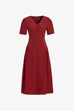 Đầm đỏ dáng xòe cổ V