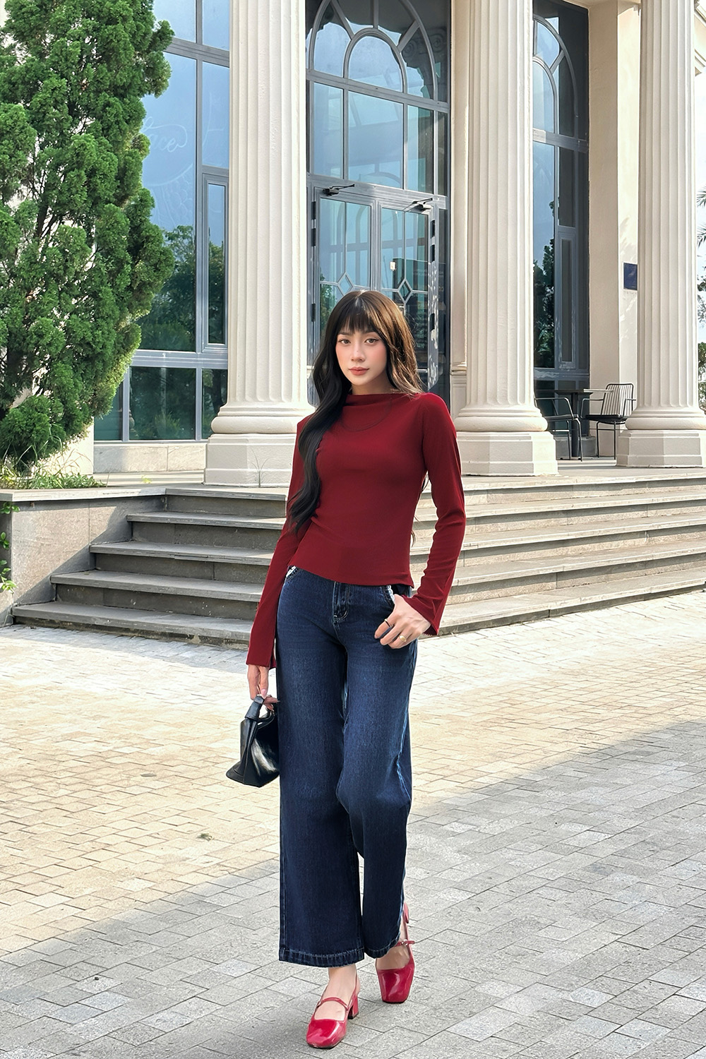 Áo thun ôm tay dài màu đỏ