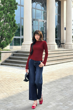 Áo thun ôm tay dài màu đỏ