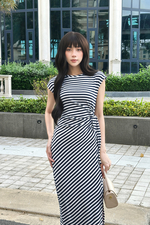 Đầm thun trắng sọc xanh đen thắt nơ eo