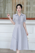 Đầm xòe họa tiết kẻ phối viền đăng ten