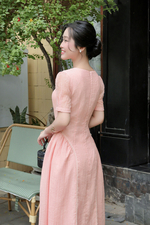 Đầm xòe hồng cổ V đính nơ phối ren