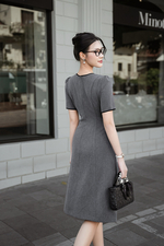 Đầm xòe công sở cổ V phối viền đen