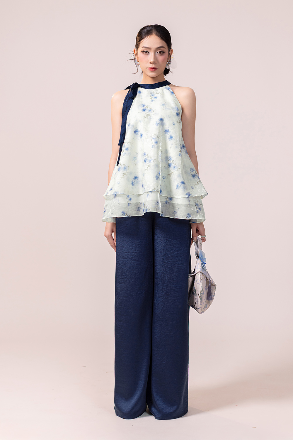 Áo yếm Lam Uyển