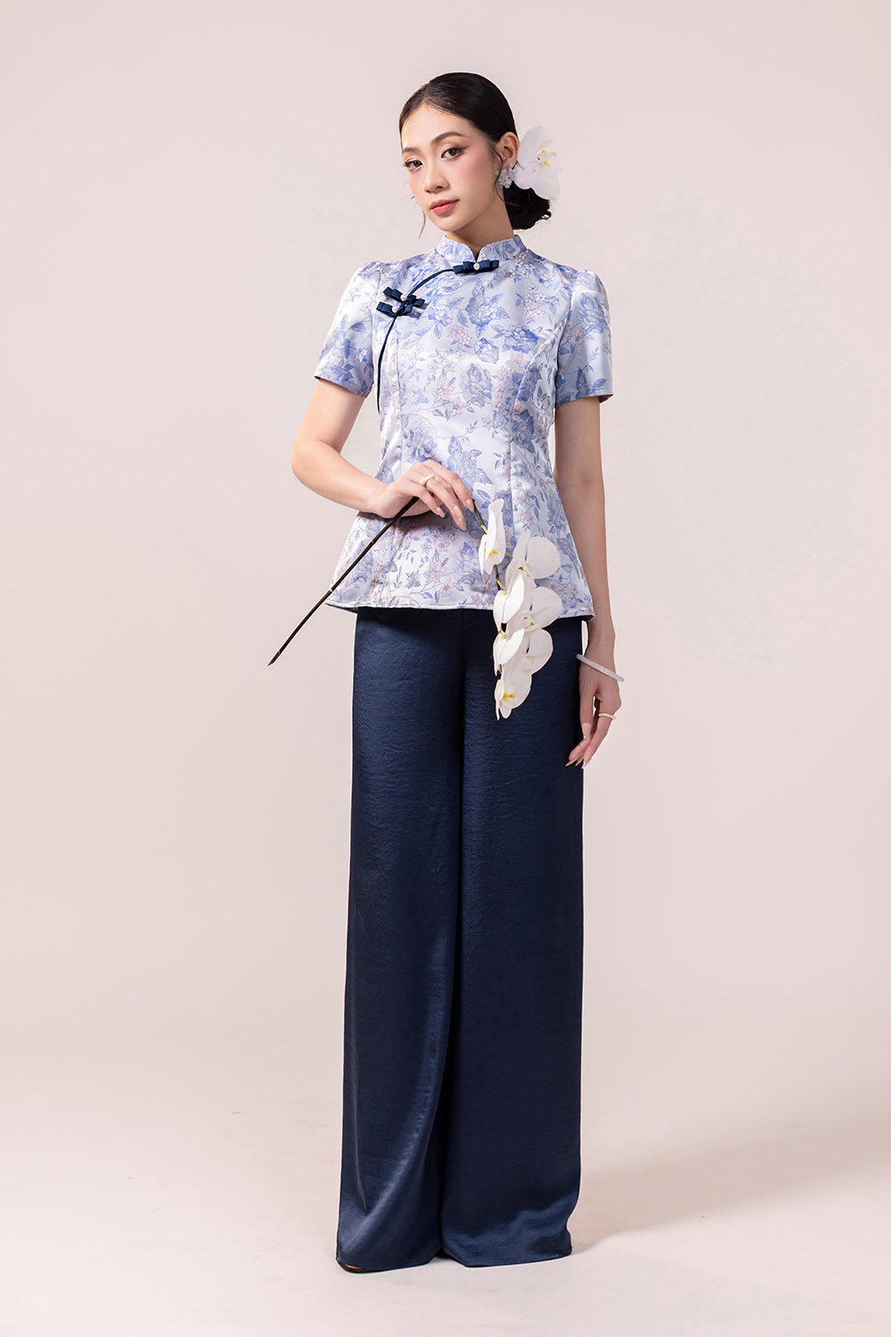 Áo kiểu Lam Viên