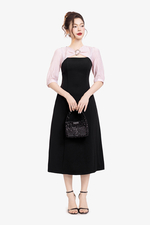 Đầm đen công sở dáng chữ A phối hồng