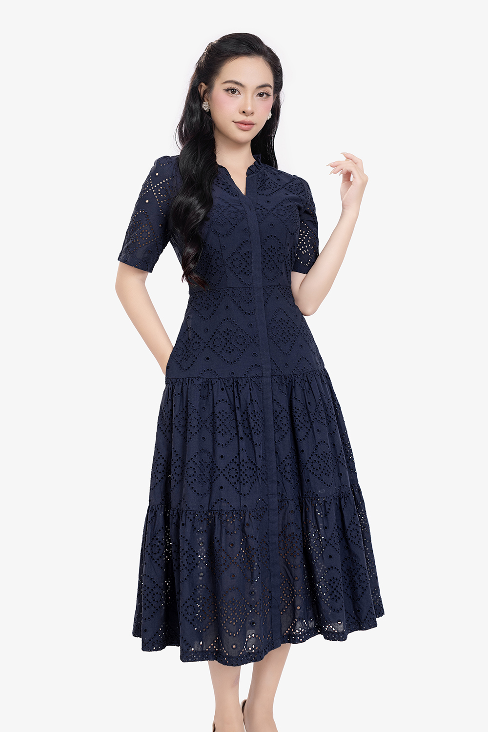 Đầm xô thêu dáng xòe dài