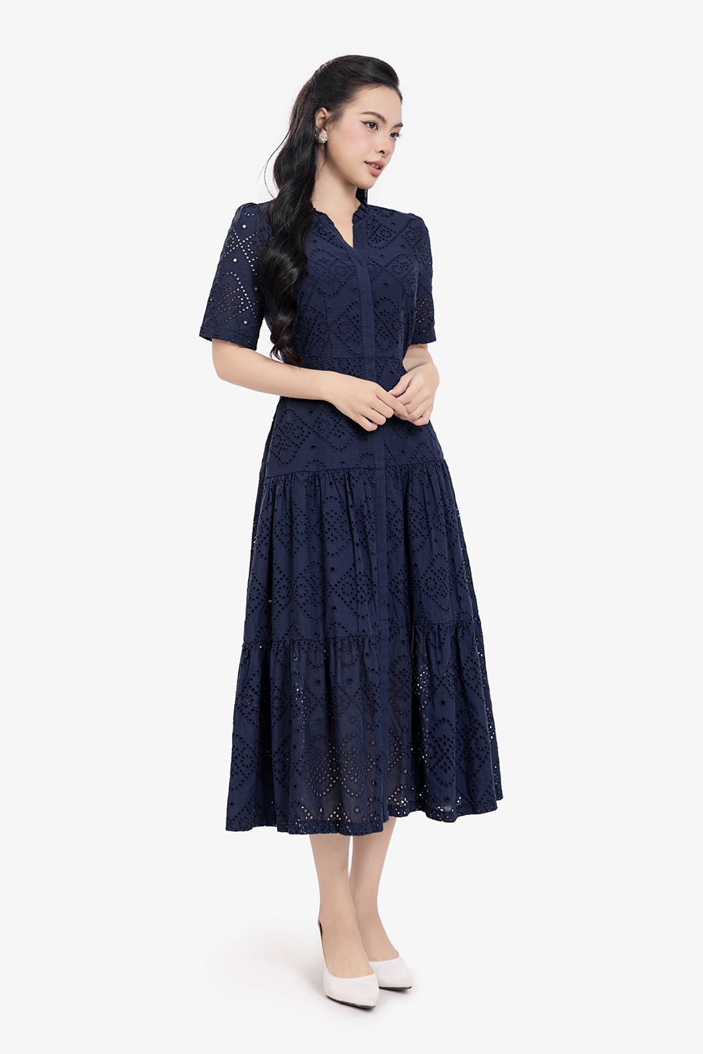 Đầm xô thêu dáng xòe dài