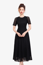 Đầm ren đen dự tiệc dáng xòe dài