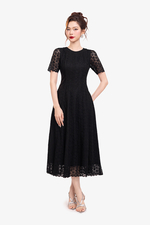 Đầm ren đen dự tiệc dáng xòe dài