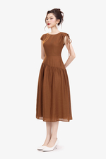 Đầm voan tơ dáng xòe nhấn eo