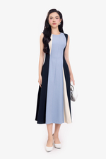 Đầm xòe dáng dài phối màu sát nách