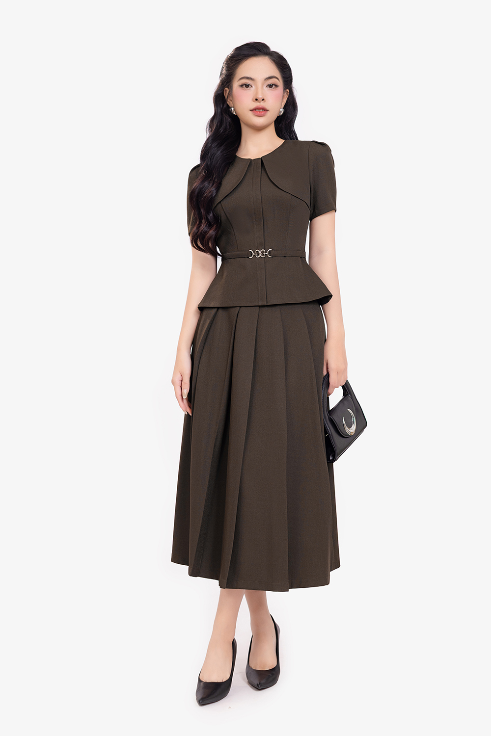 Chân váy xòe xếp ly màu nâu