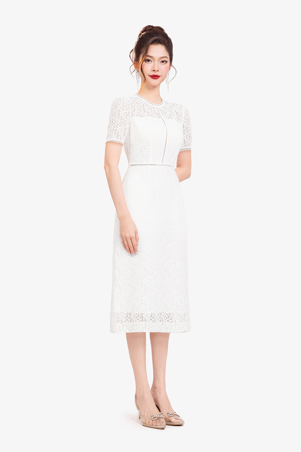 Đầm ren trắng dự tiệc dáng ôm