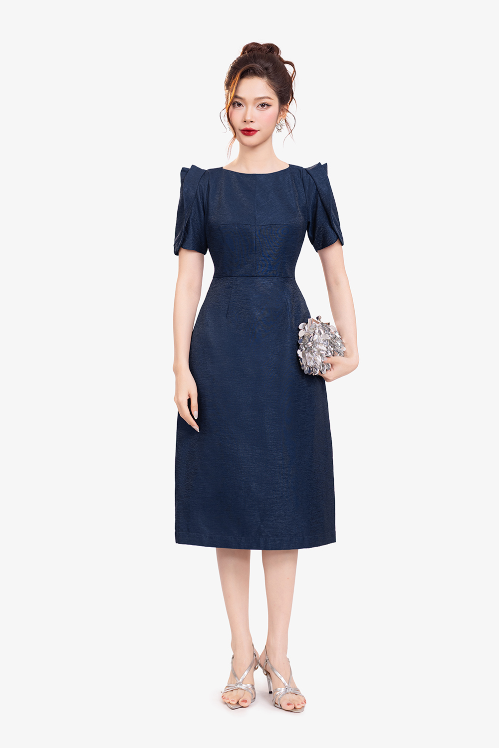 Đầm ôm công sở dáng dài tay phồng