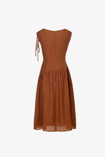 Đầm voan tơ dáng xòe nhấn eo