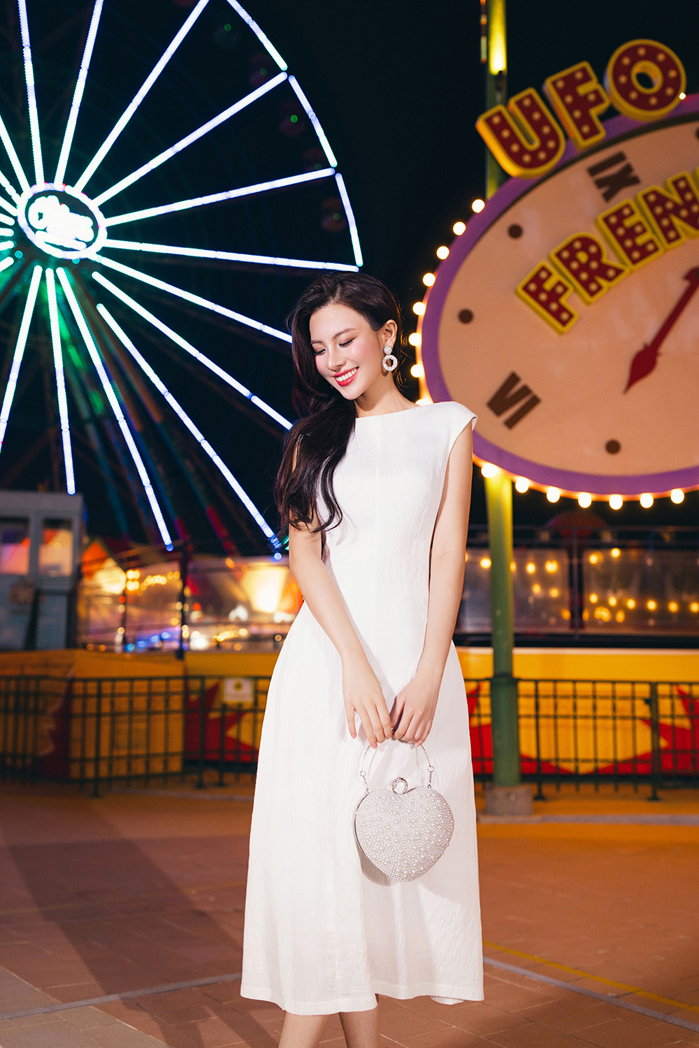 Đầm trắng dự tiệc dáng chữ A KK181-31