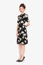 Đầm thun đen hoa trắng cổ sơ mi