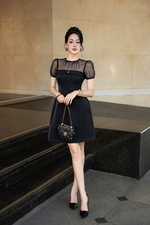 Đầm đen dự tiệc phối lưới dáng chữ A