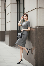 Đầm ôm công sở phối viền