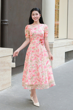 Đầm xoè hoa hồng đính hoa thủ công