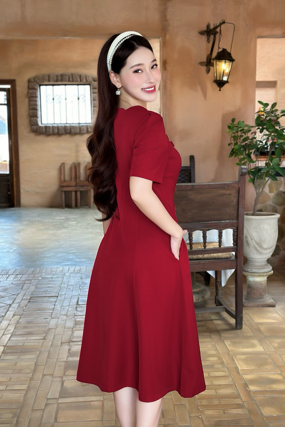 Đầm đỏ dáng chữ A xòe phối nơ