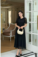 Đầm ren đen dự tiệc dáng xòe dài