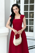 Đầm xòe đỏ dự tiệc vai bản to
