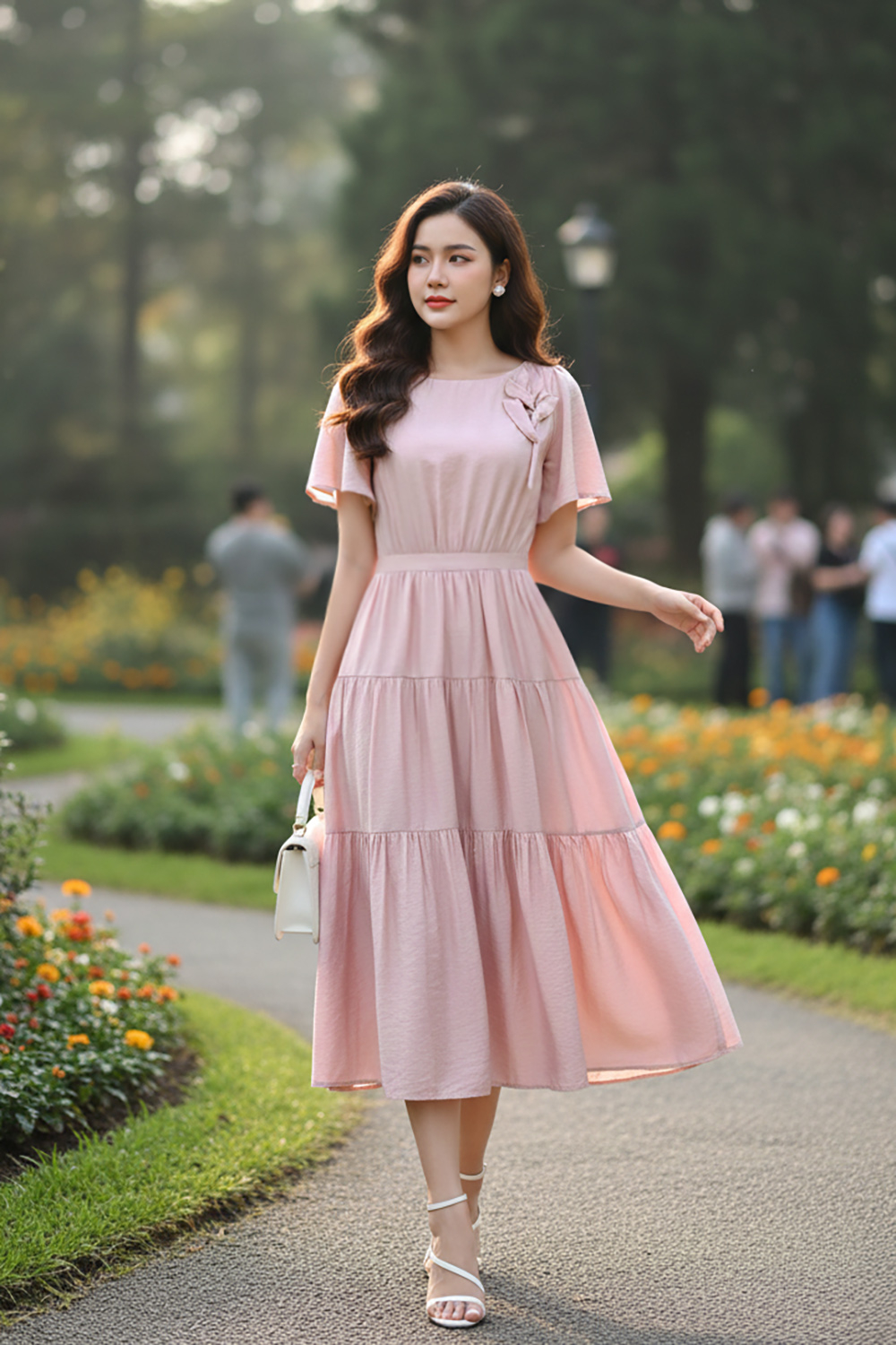 Đầm hồng dáng xòe dài nhấn eo đính hoa