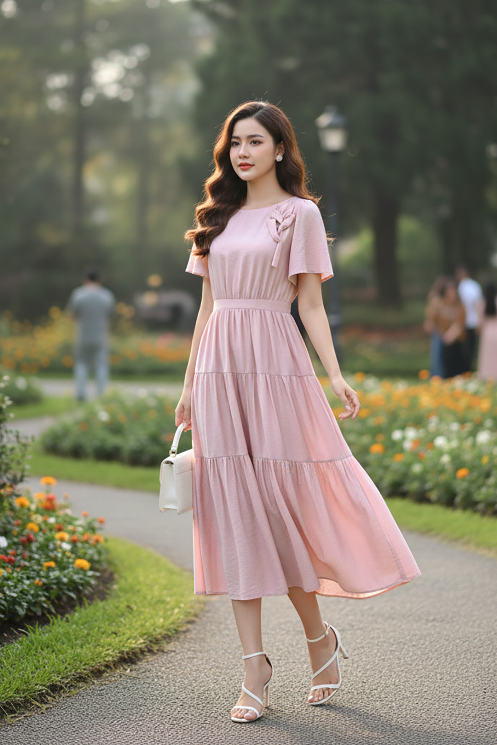 Đầm hồng dáng xòe dài nhấn eo đính hoa