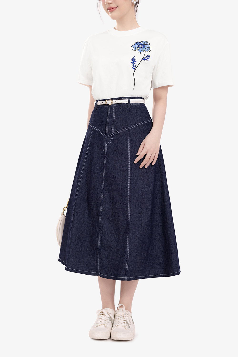 Chân váy denim dáng xòe viền chỉ
