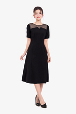 Đầm đen dáng chữ A xòe phối lưới