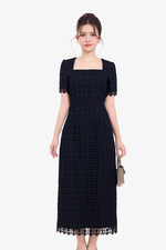 Đầm ren dự tiệc dáng dài