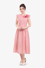 Đầm tơ dáng xòe màu hồng đính hoa