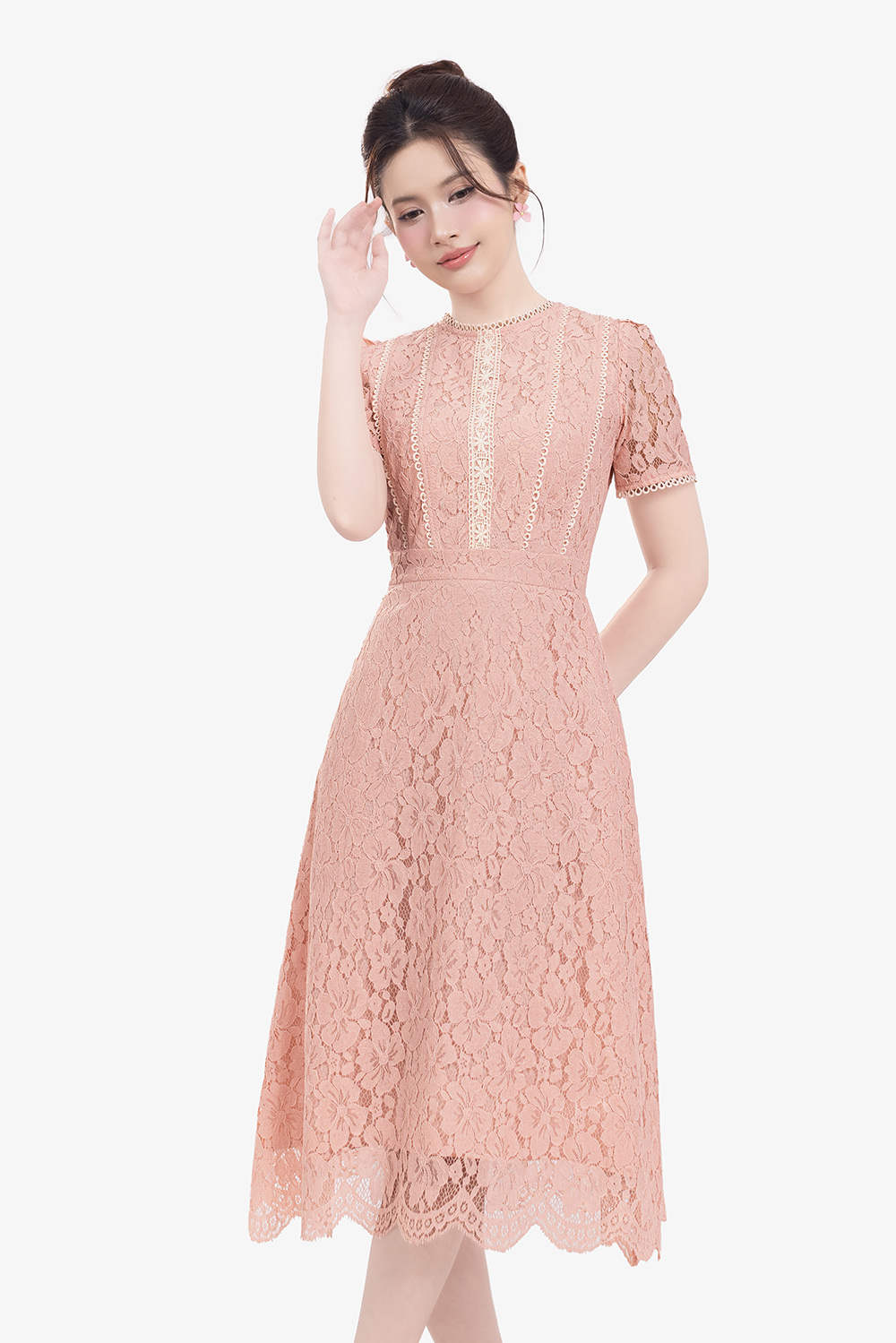 Đầm ren hồng dự tiệc dáng chữ A