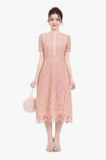 Đầm ren hồng dự tiệc dáng chữ A