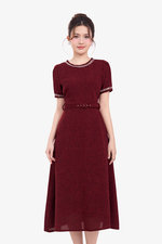 Đầm đỏ dáng dài cổ tròn phối viền trắng