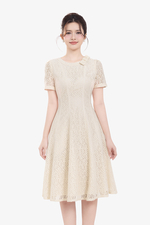 Đầm ren kem dự tiệc cổ tròn dáng xòe ngắn