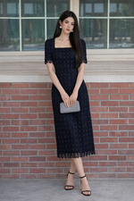 Đầm ren dự tiệc dáng dài