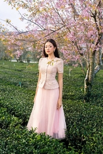 Áo tweed kiểu peplum phối nút