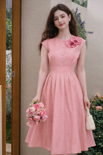 Đầm tơ dáng xòe màu hồng đính hoa