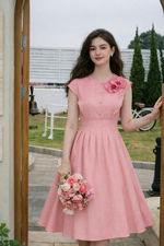 Đầm tơ dáng xòe màu hồng đính hoa