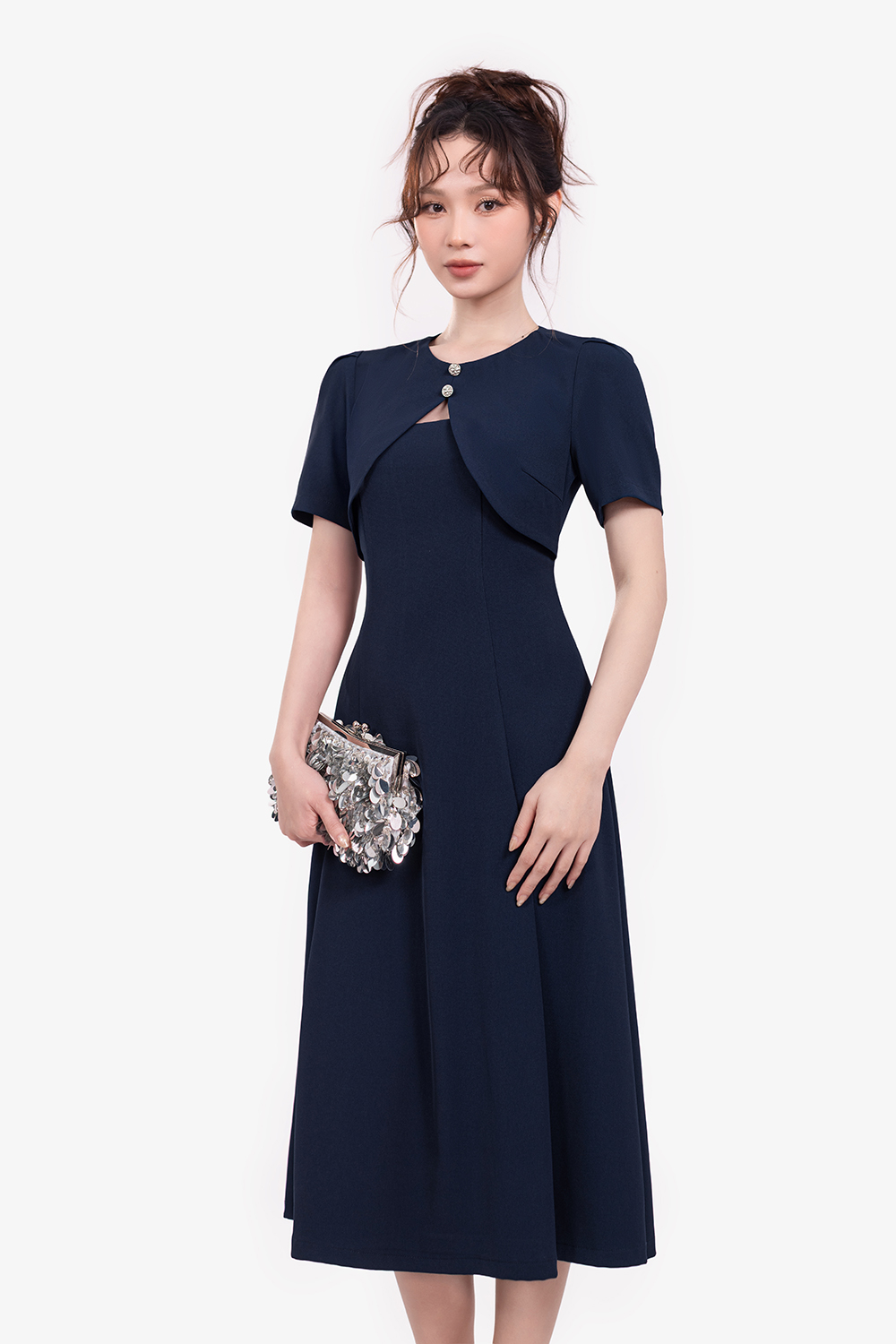 Đầm xòe xanh đen đính cổ áo choàng