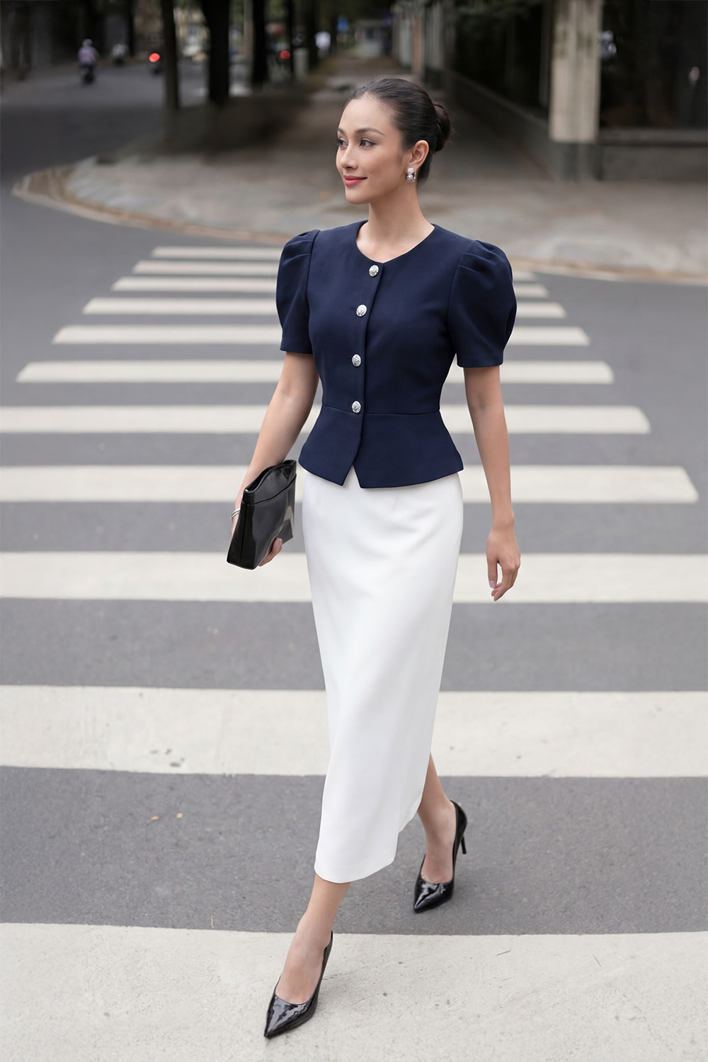 Áo kiểu công sở tay phồng phối nút