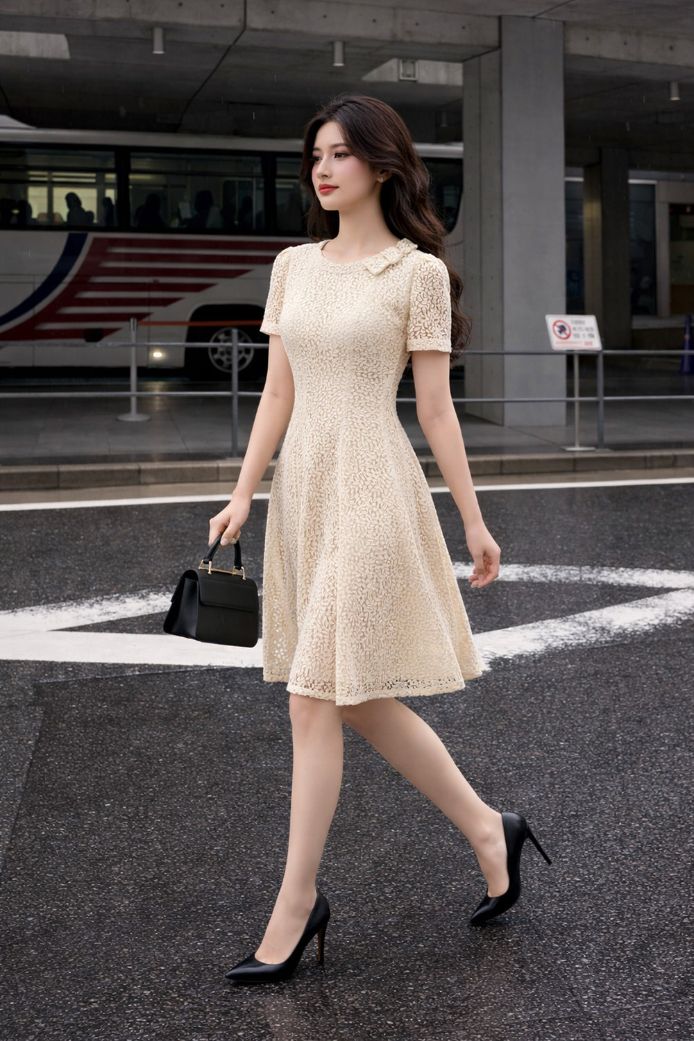 Đầm ren kem dự tiệc cổ tròn dáng xòe ngắn
