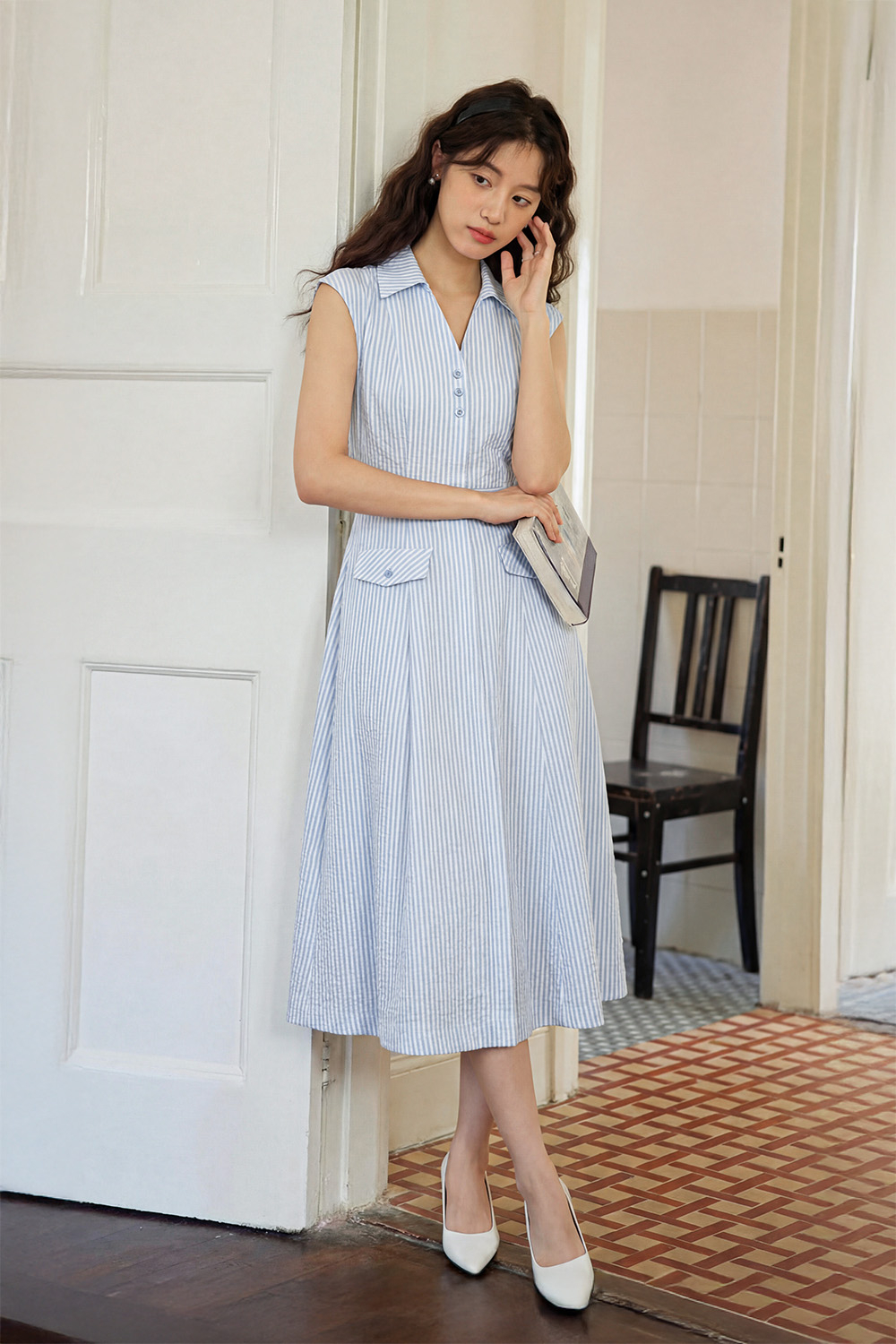 Đầm xòe kẻ sọc cổ sơ mi phối túi