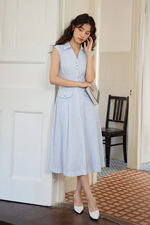 Đầm xòe kẻ sọc cổ sơ mi phối túi