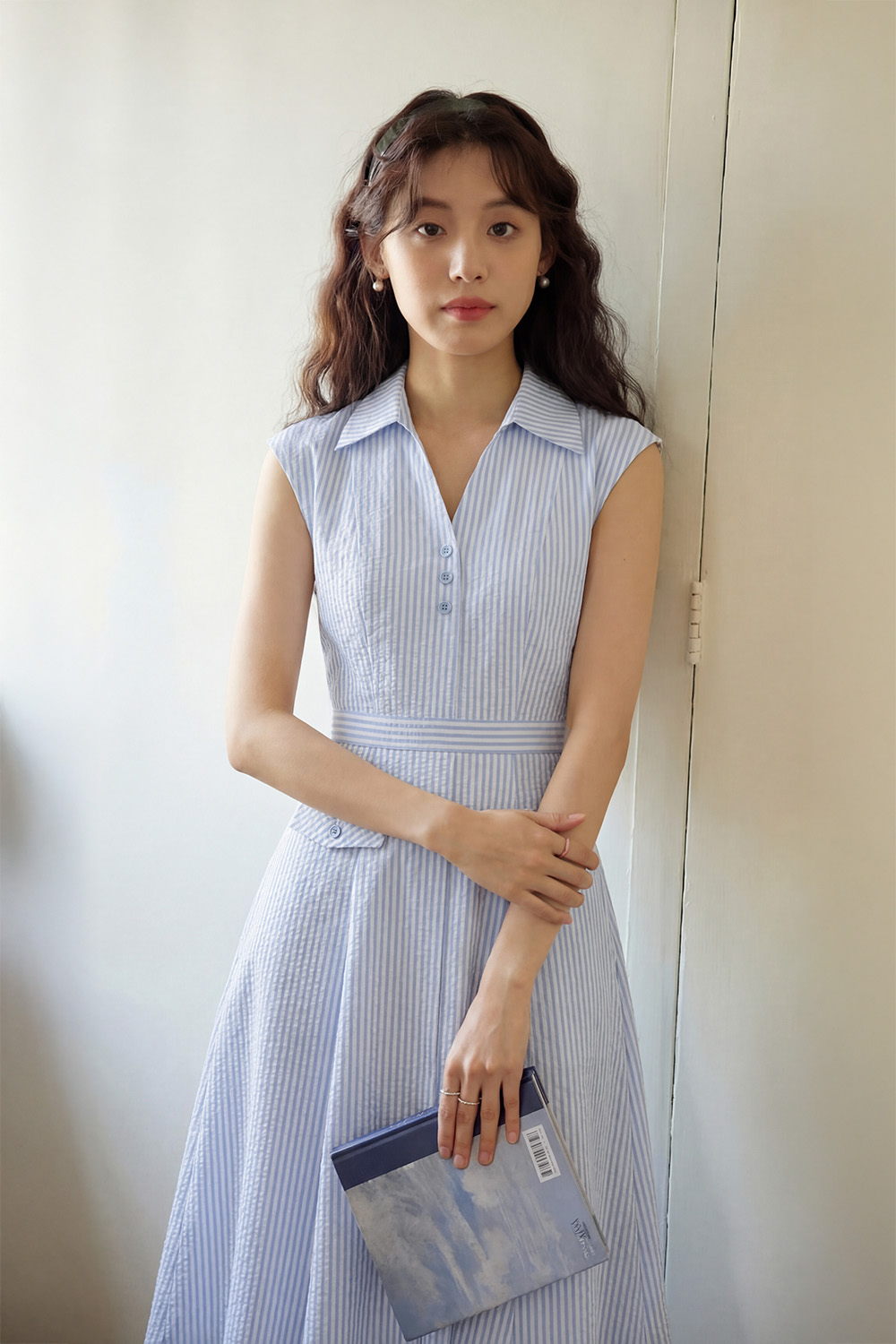 Đầm xòe kẻ sọc cổ sơ mi phối túi